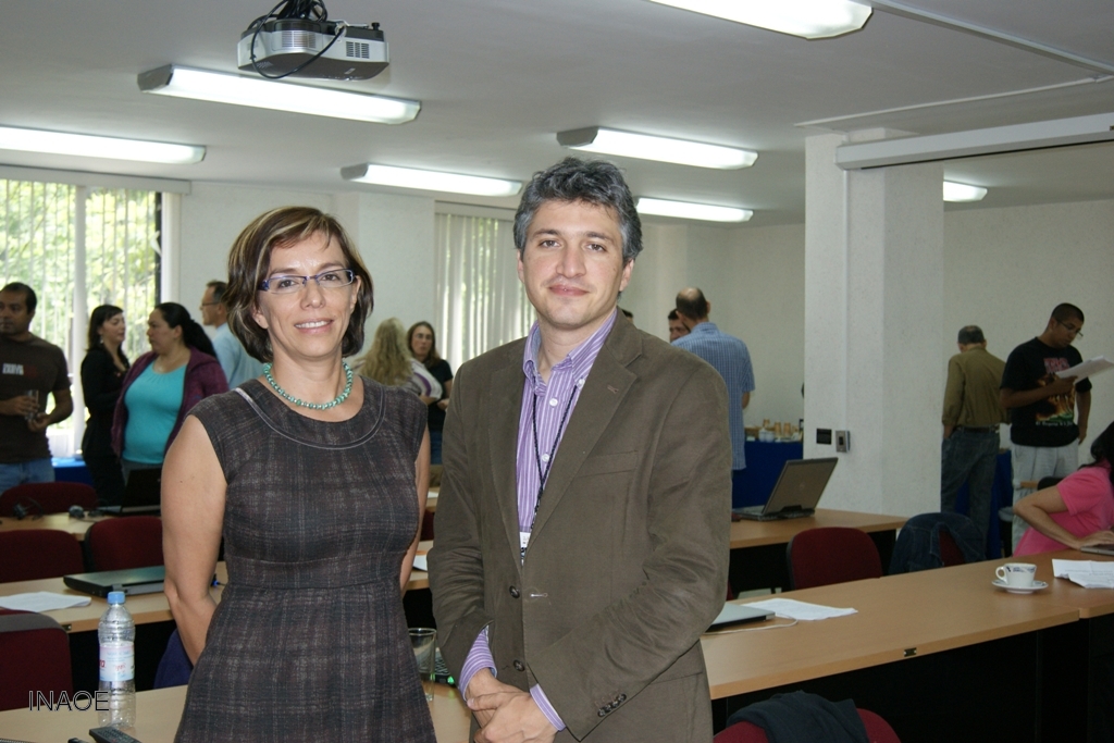 Esperanza Carrasco y Armando Gil de Paz (Investigador principal del instrumento MEGARA para GTC)